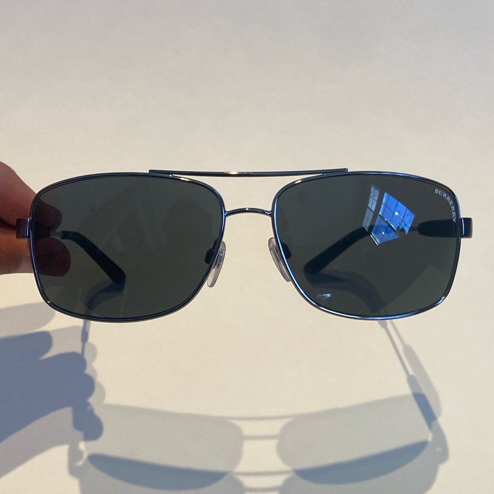 Burberry aviator sunglasses